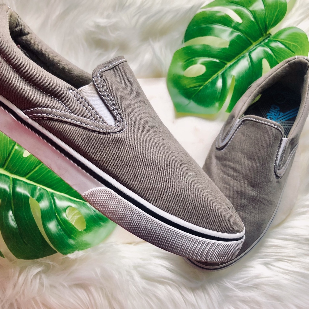 circo gray slip on sneakers